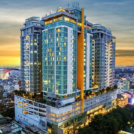 Cambridge Hotel Медан Екстериор снимка