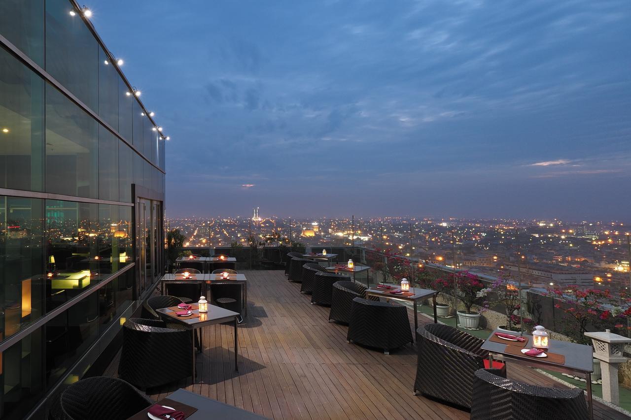 Cambridge Hotel Медан Екстериор снимка