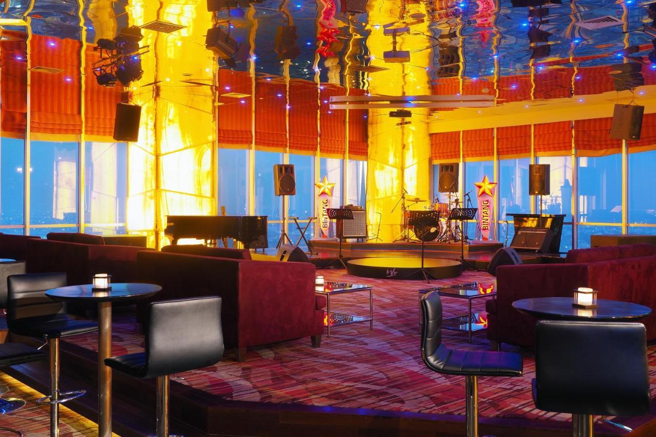 Cambridge Hotel Медан Екстериор снимка